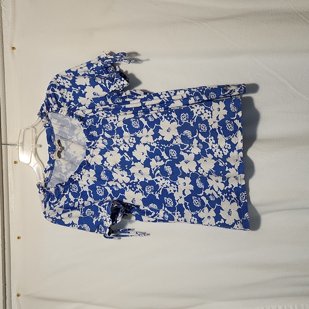 Floral knit top